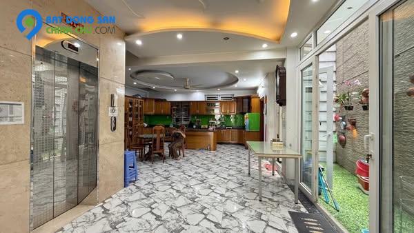 BIỆT THỰ MẶT TIỀN NGUYỄN BỈNH KHIÊM P1 GÒ VẤP HCM - VỊ TRÍ ĐẮC ĐỊA - 158M2- CÓ THANG MÁY - 5TẦNG - 30TỶ
