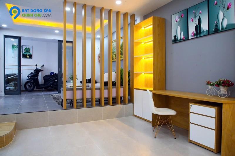 BÌNH THẠNH, VIP NGUYỄN VĂN ĐẬU -100M2 SIÊU NGON- NHÀ NHƯ VILLA 3 PN CÓ HỒ BƠI-  XE HƠI CÁCH 10M- CHỈ 90 TRIỆU/M