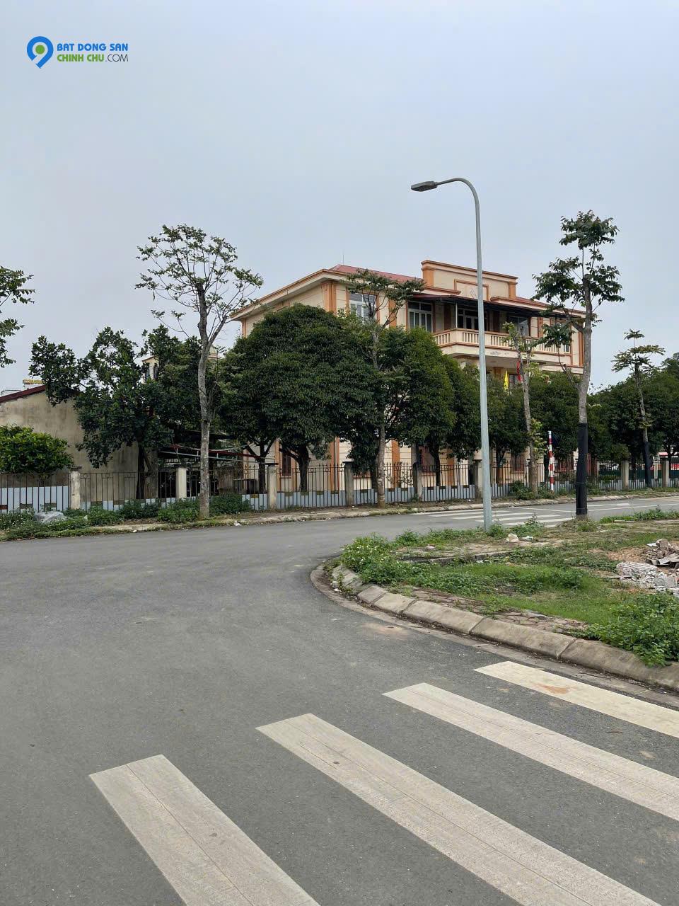 Bán 126.2 m2 đất đầu giá L52 Tiên Dược TT sóc Sơn cạnh ô góc mt 7m
