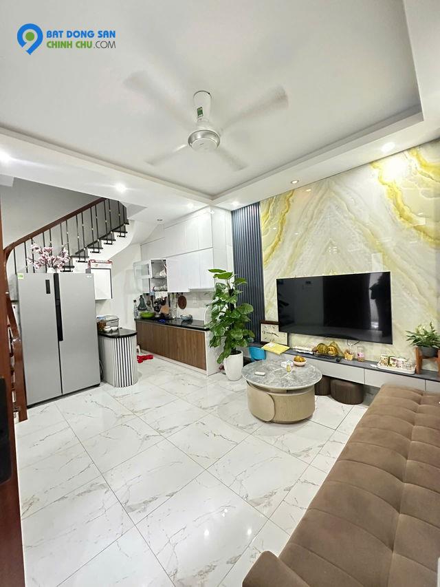 Bán Nhà 5 Tầng Mới Tinh Tây Hồ - Tặng Full Nội Thất Cao Cấp