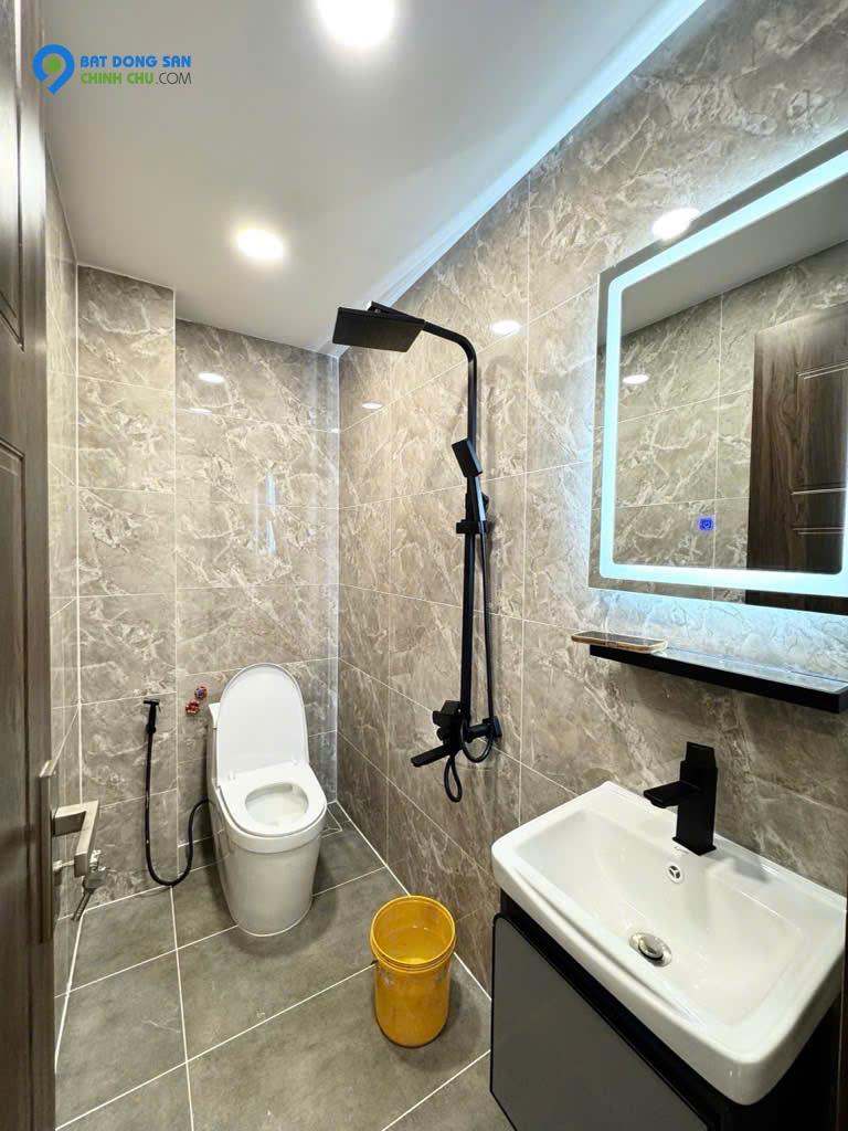 Bán Nhà Hẻm Huỳnh Tấn Phát Q7, 4 Tầng, 4PN, 56m2, Giá Chỉ 7.6 Tỷ, Sổ Đỏ!