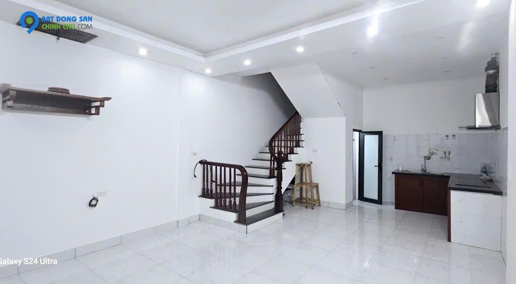 Bán Nhà Tam Trinh Xây Mới 2 Tầng 2 Phòng Ngủ Giá 2.68 Tỷ Nhà Chưa Sổ