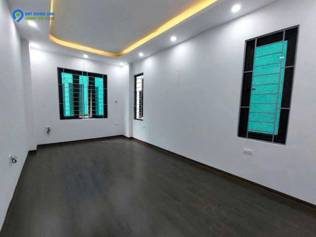 Bán Nhà Tân Mai Ô Tô Đỗ Cửa 45m 2 Tầng 3 Ngủ Giá 4.28 Tỷ Sổ Đỏ Chính Chủ