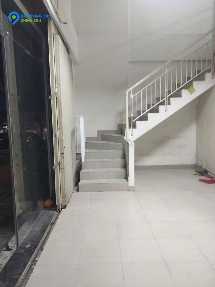 Bán Shophouse - Anh Chị nào cần nơi vừa ở vừa KD mà giá mềm thì Ehome3 là thích hợp nhé
