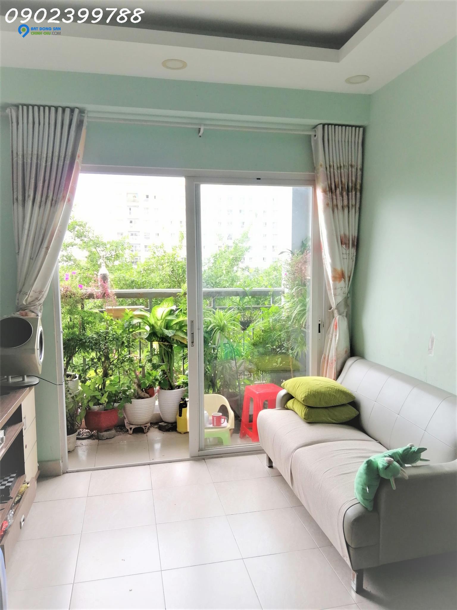 Bán căn hộ quận Bình Tân  2PN, 2 WC, 64m2 có ban công view hồ bơi giá 1.78 tỷ, lh0902399788