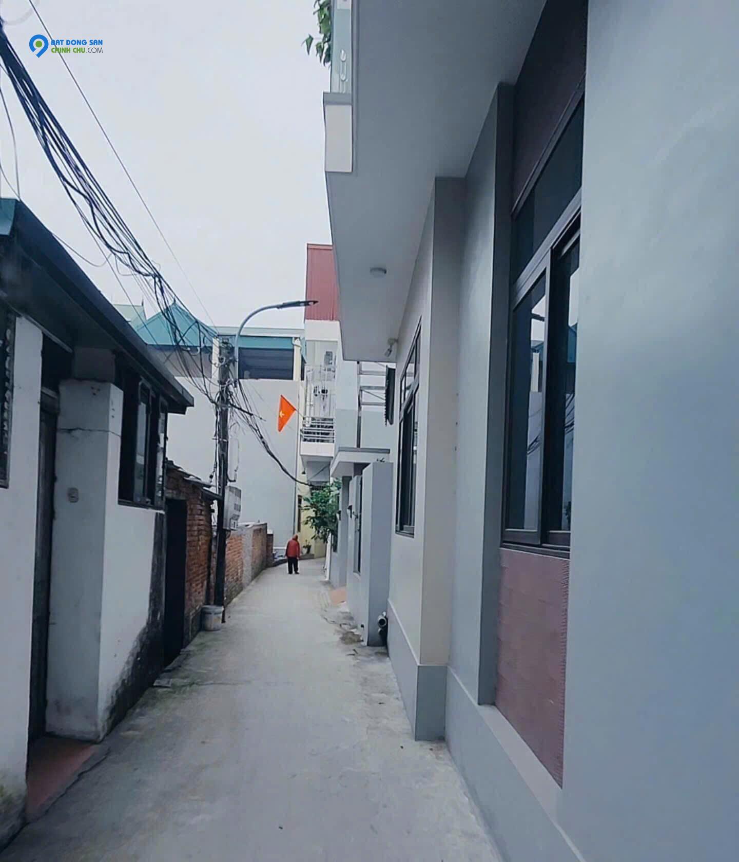 Bán đất Đức Thượng,diện tích 42m2, mặt tiền4m,đường thông ,gần ô tô tránh