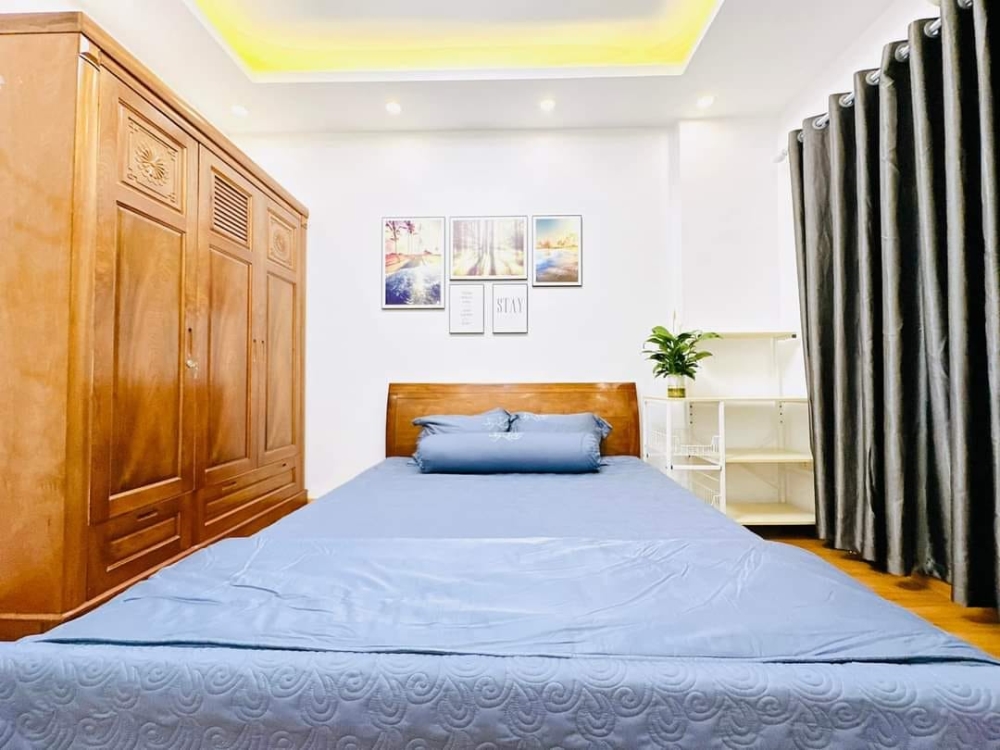 Bán gấp nhà Cự Lộc ,  đẹp ,hàng xóm VIP Royal City