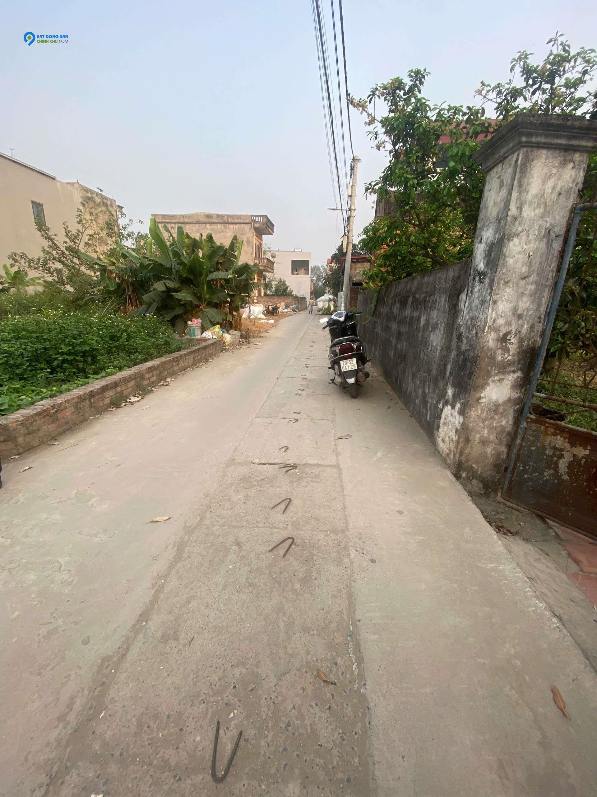 Bán lô góc TT Quang Minh 60m,giá 5x tr/m,sẵn dòng tiền,ô tô vào