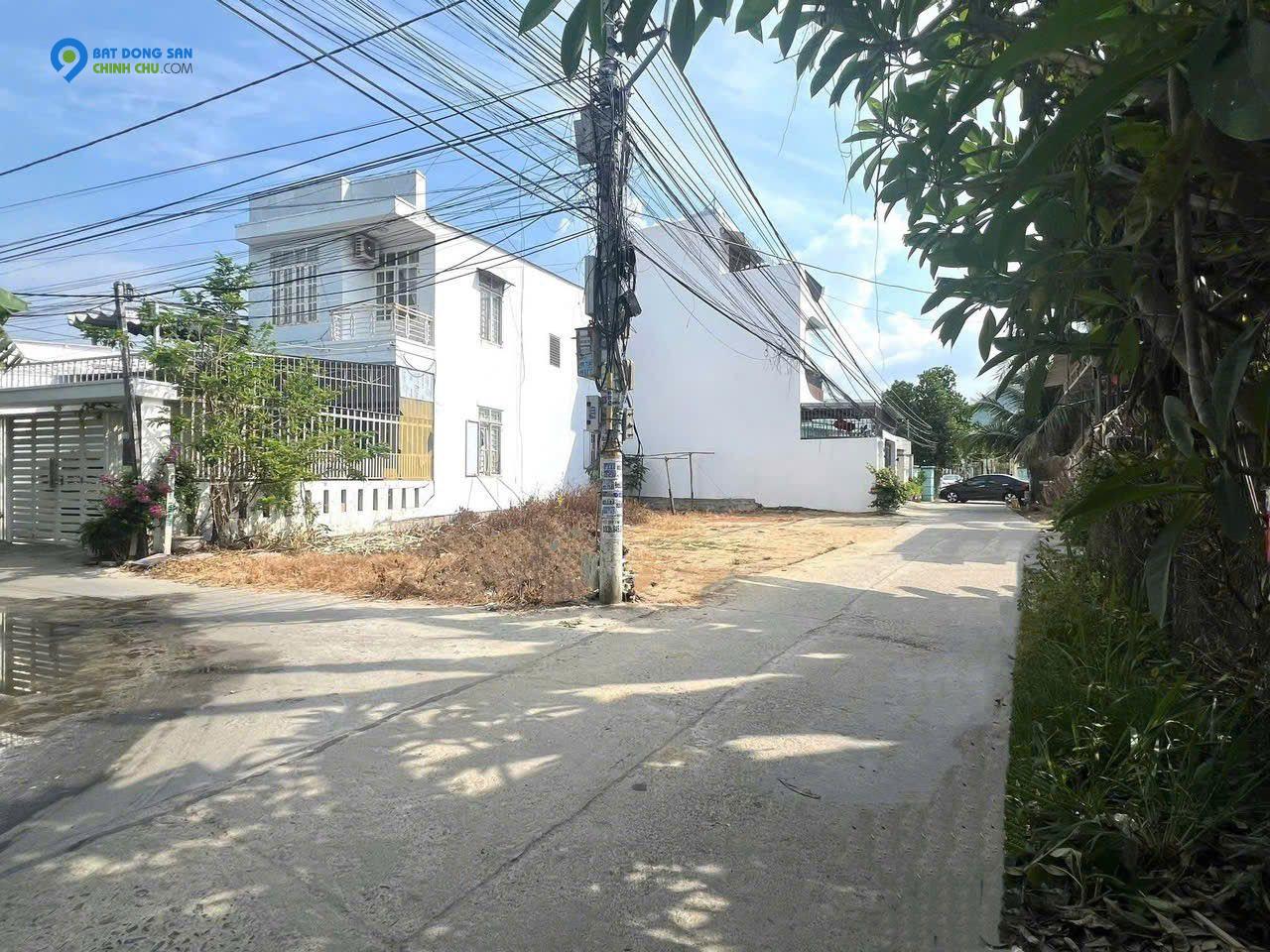 Bán lô góc tại xã Vĩnh Thạnh, Nha Trang . Giá : 2 tỷ 190 triệu