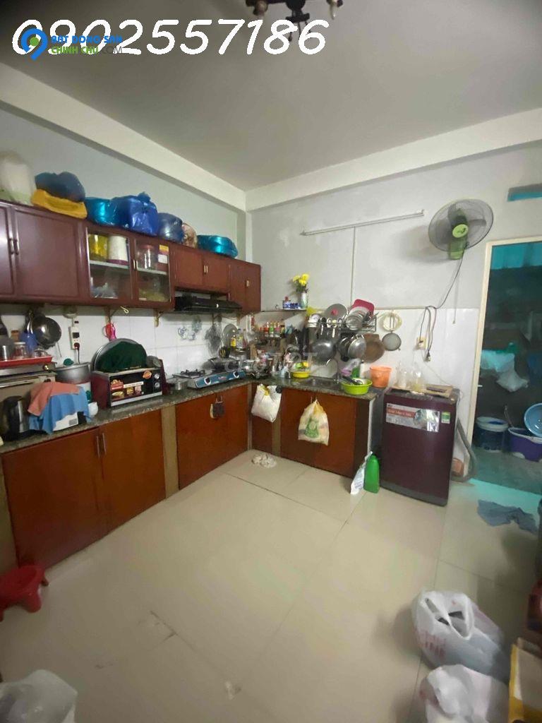 Bán nhà 2 tầng tại Quận 4 - 2PN, 1WC, pháp lý đầy đủ, giá chỉ 1,7 tỷ