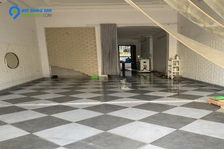 Bán, nhà 3 tầng 62m2 24.5 tỷ mặt đường Hồ Tùng Mậu, Cầu Giấy. Vỉa hè rộng, oto đỗ cửa