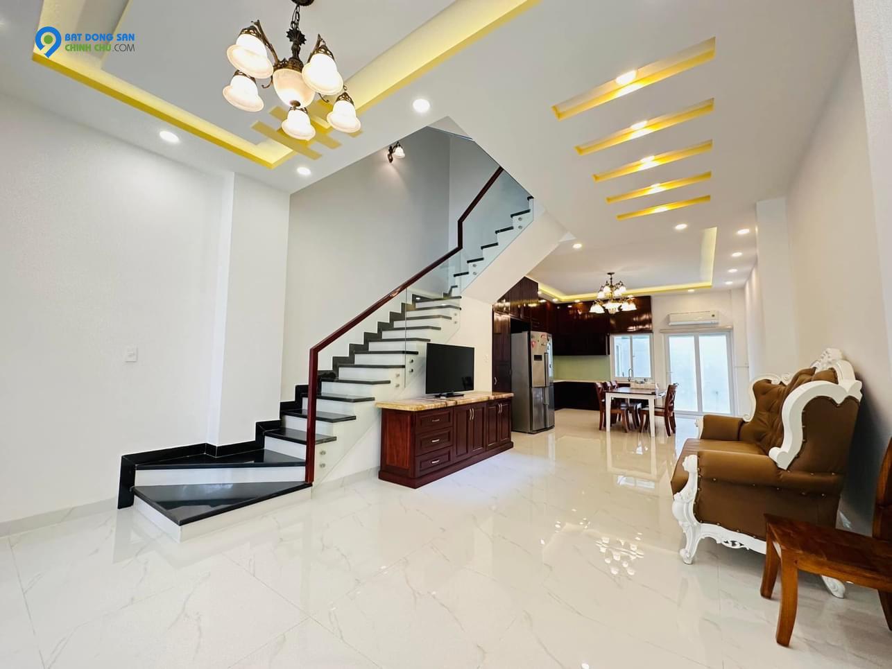 Bán nhà 3 tầng TTTP Phước Long, Nha Trang DT:96.5m², Giá 5,5 tỷ