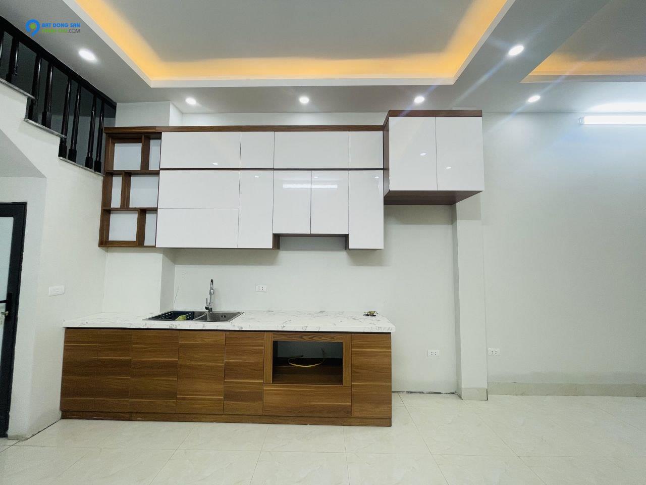 Bán nhà HIẾM Phương Mai 45m2 x 5T, nhỉnh 5 tỷ Ô TÔ