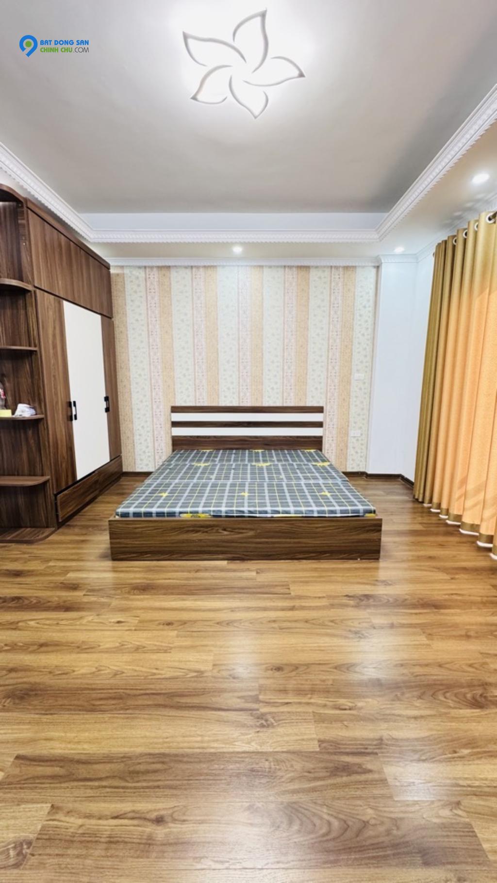 Bán nhà Hoàng Văn Thái, phân lô, ô tô vào nhà, kinh doanh, 52m2, 5 tầng, 13,88 tỷ.