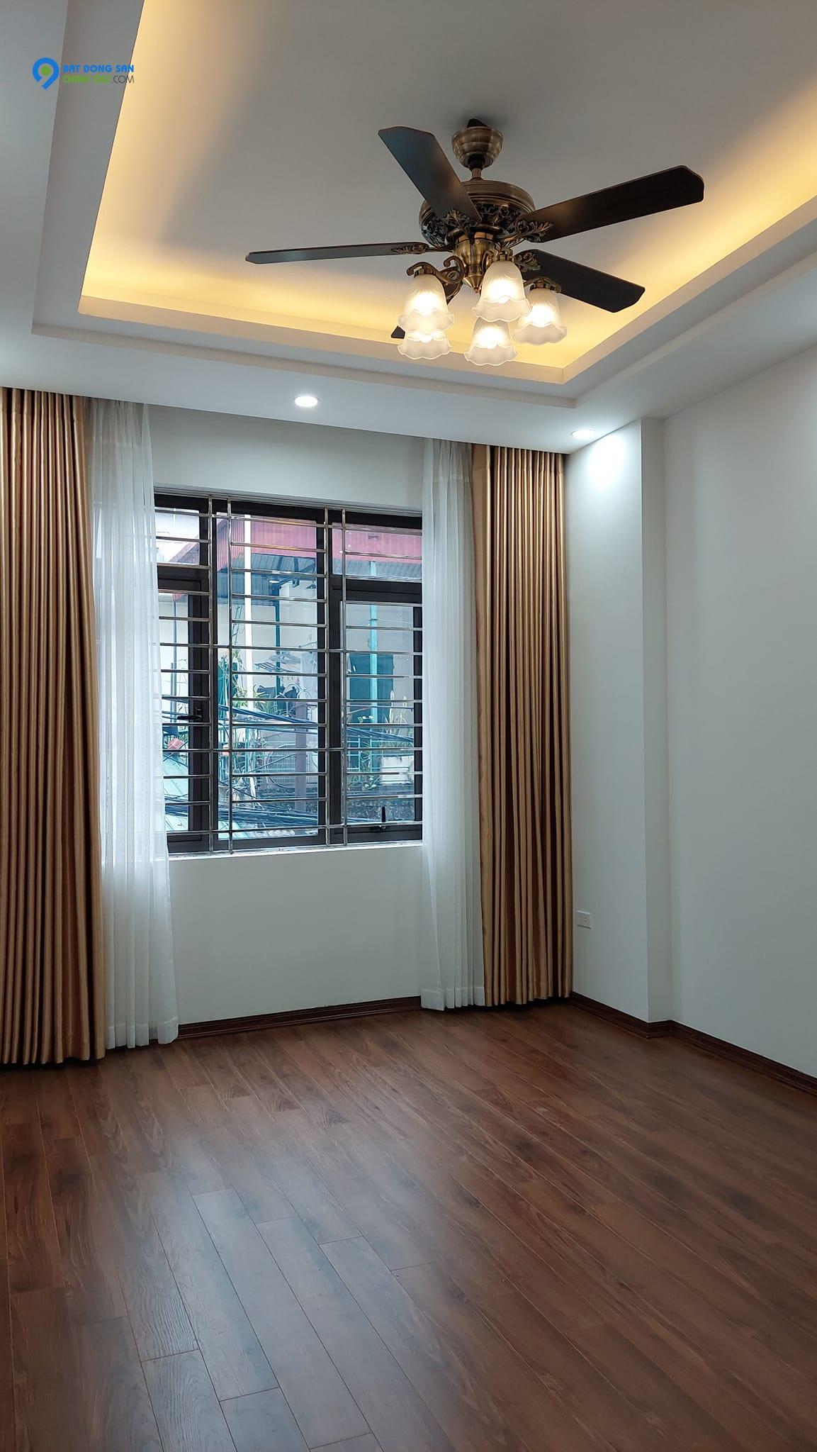 Bán nhà Lâm Hạ, Long Biên 5 tầng, 46m2, KINH DOANH, VĂN PHÒNG. 0913182011