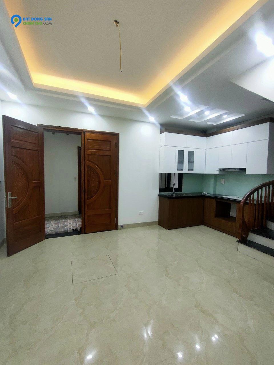 Bán nhà Ngọc Thuỵ, Long Biên, 5 Tầng, 30m2, Ô TÔ, Mới tinh, chỉ 3,8 tỷ. LH 0357613689