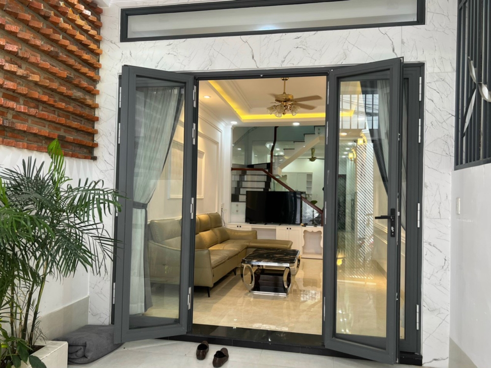 Bán nhà Phố Phạm Ngọc Thạch, Nha Trang; 73m2 4 tỷ