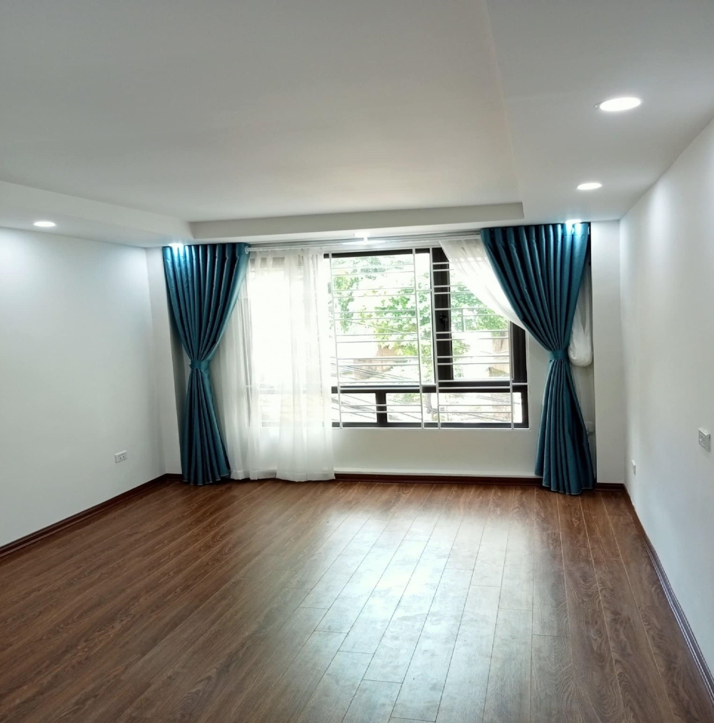 Bán nhà Trương Định - View sân chơi  33m2 x 4 tầng đủ 3 ngủ. 3,98 tỷ có thương lượng.