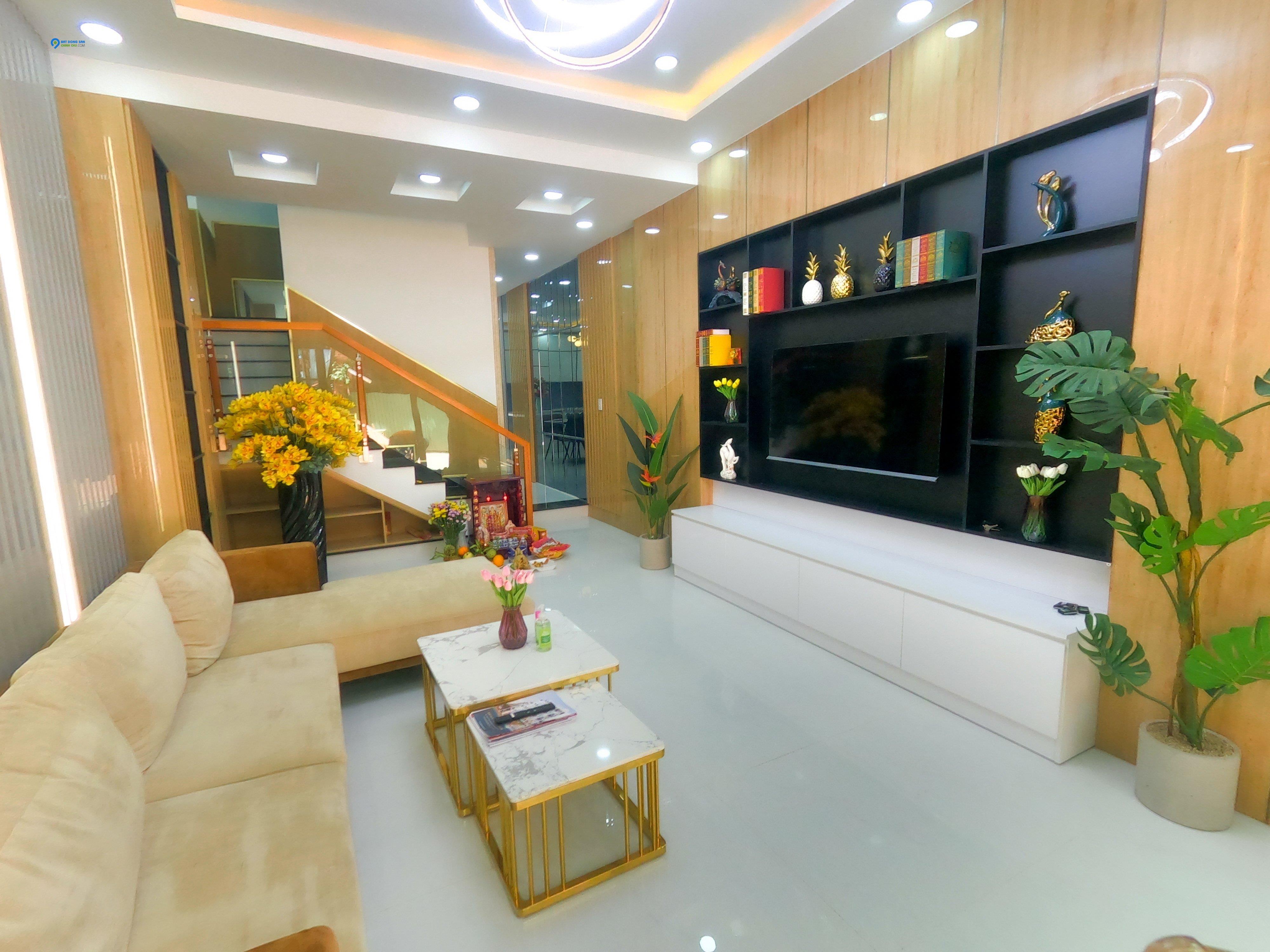 Bán nhà cuối Nguyễn Oanh, 3 lầu, DTSD 250m2, SHR, hỗ trợ vay 70%