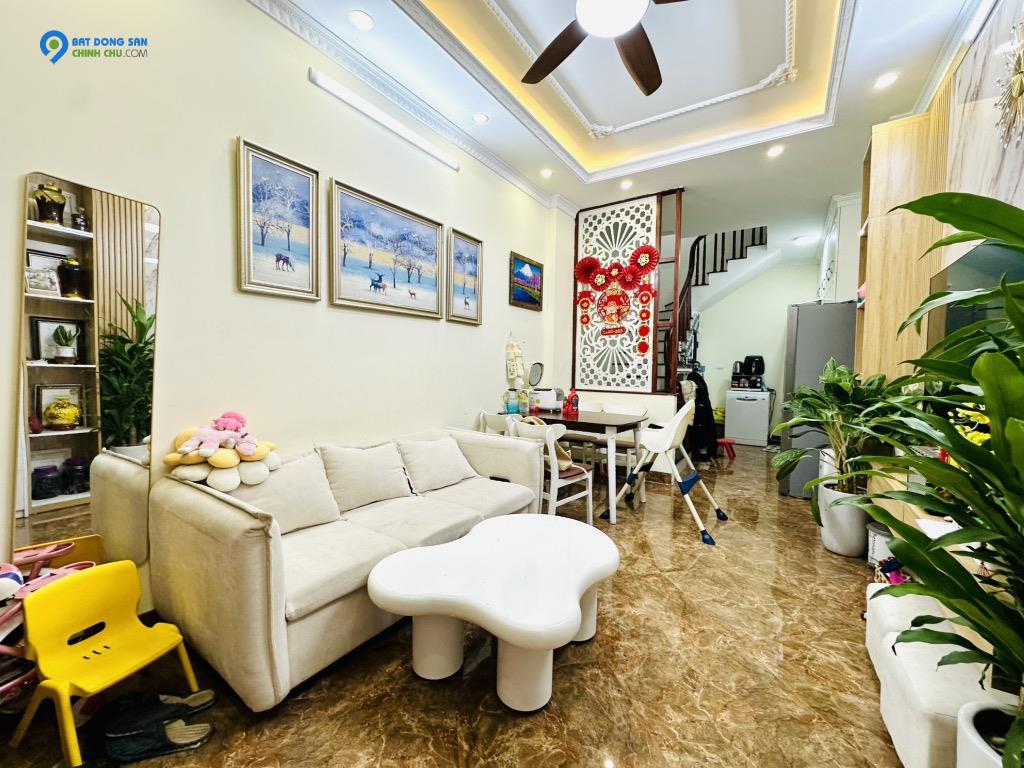 Bán nhà đẹp gần Aeon Mall Long Biên, gần ô tô, nội thất xịn, sổ đẹp , tặng full nội thất