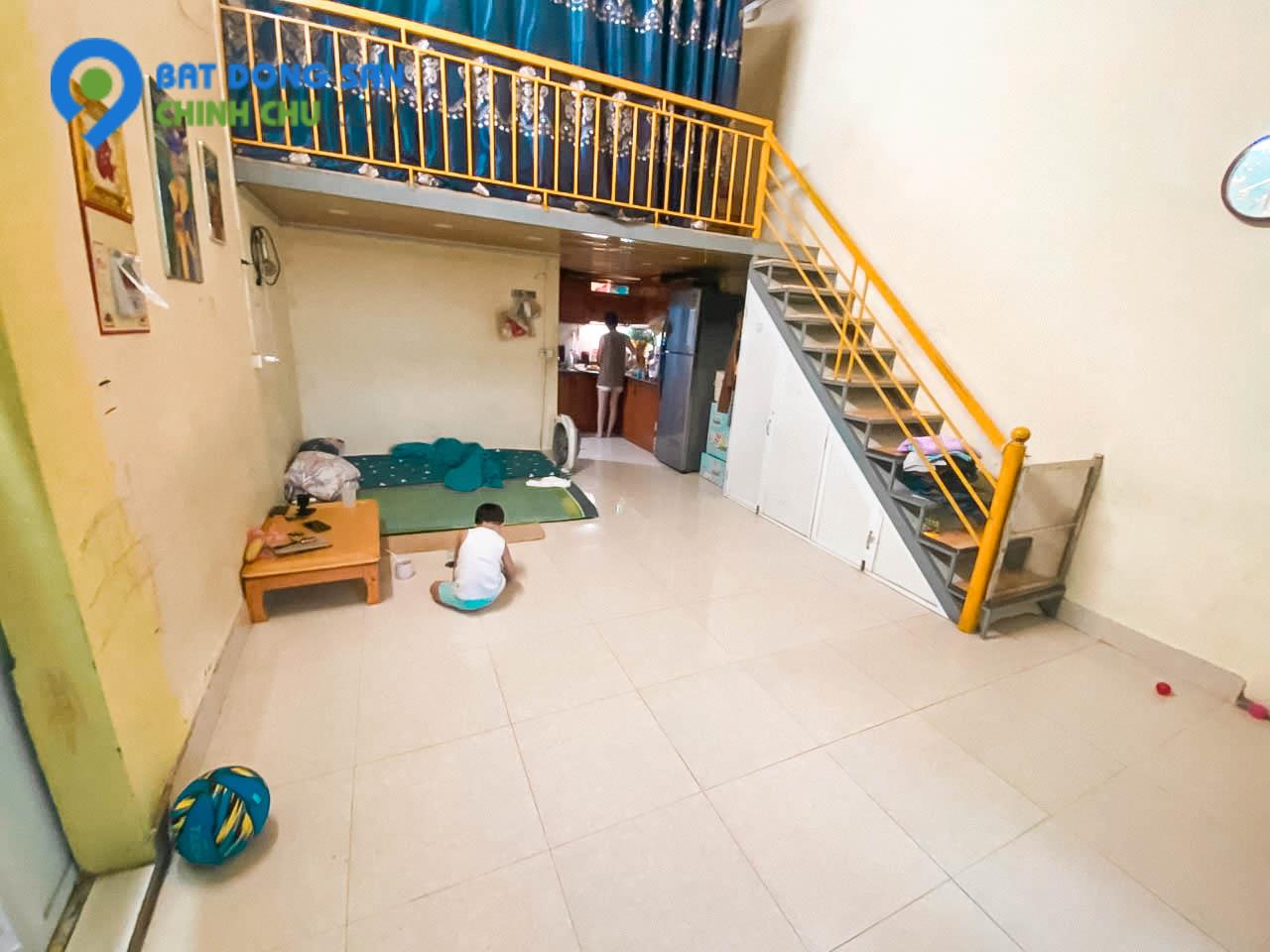 Bán nhà gấp Ngõ 156 Tam Trinh,Hoàng Mai - Diện tích 36m2 - Ôtô đỗ cửa cách 15m - Ngõ thông - Có sân để xe - 1,7 tỷ