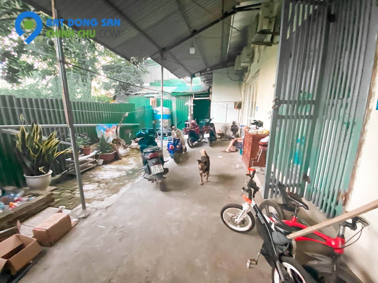 Bán nhà gấp Ngõ 156 Tam Trinh,Hoàng Mai - Diện tích 36m2 - Ôtô đỗ cửa cách 15m - Ngõ thông - Có sân để xe - 1,7 tỷ