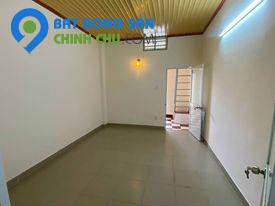 Bán nhà giá rẻ Linh Tây , Tp. Thủ Đức. Diện tích 102m2 ( Ngang 6m, dài 17m2). 5PN mà giá chỉ 4.5 tỷ ( còn thương lượng).