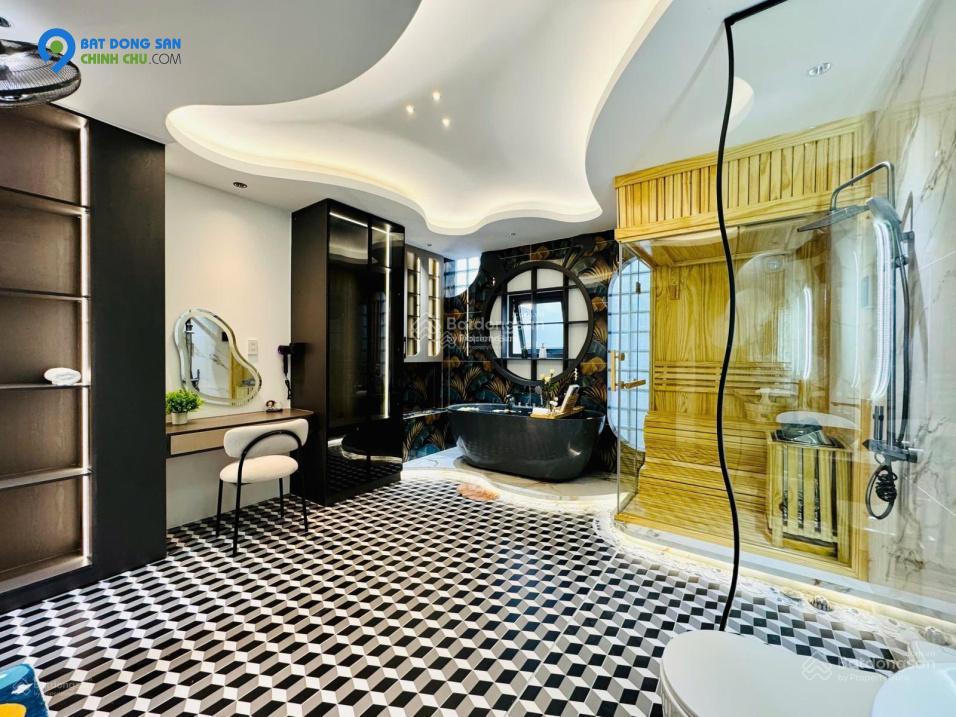 Bán nhà hẻm xe tải Lê Thị Hồng, Quận Gò Vấp. DT 5.2x21m2, CN 89m2. Giá 12 tỷ
