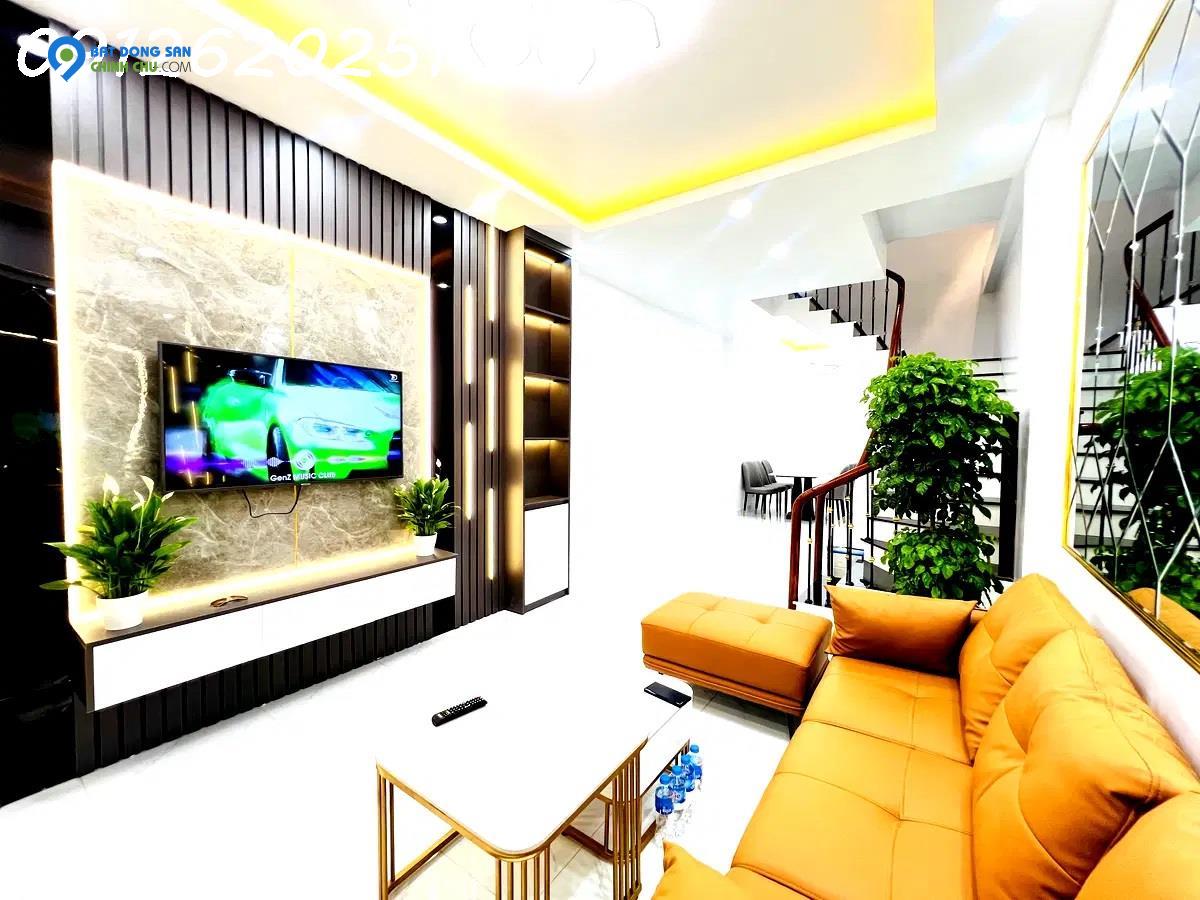 Bán nhà mới phố Trại Cá quận Hai Bà Trưng 3 tầng 42m2 giá nhỉnh 5 tỷ