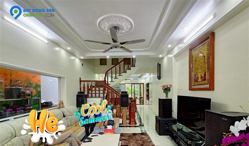 Bán nhà phân lô 333 Văn Cao 100m x 4 tầng có sân cổng để ô.tô GIÁ 4.8 tỉ