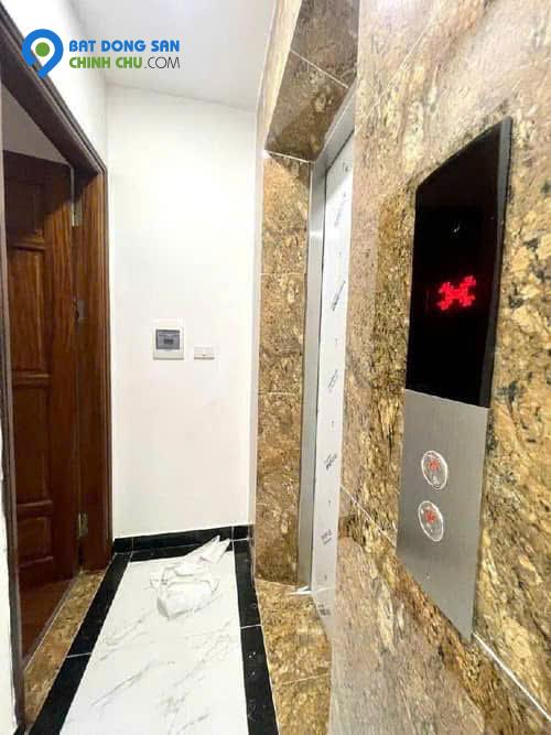 Bán nhà phố Hoàng Quốc Việt, nhà lô góc, 6 tầng thang máy, MT 3,9m, nhà mới