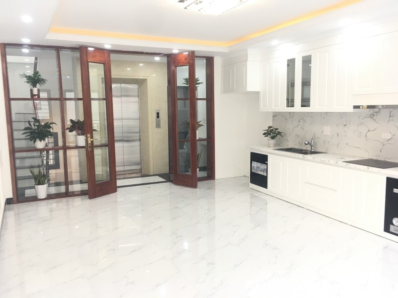 Bán nhà phố Nguyễn Quý Đức, 6 tầng mới, thang máy DT 55m2, MT5m, 9 tỷ. 0338080356