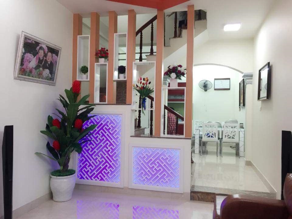 Bán nhà riêng Dương Quảng Hàm, Cầu Giấy, Ô TÔ tránh, nhà đẹp, Thoáng mát 44m x 4 tầng giá 5.2 tỷ