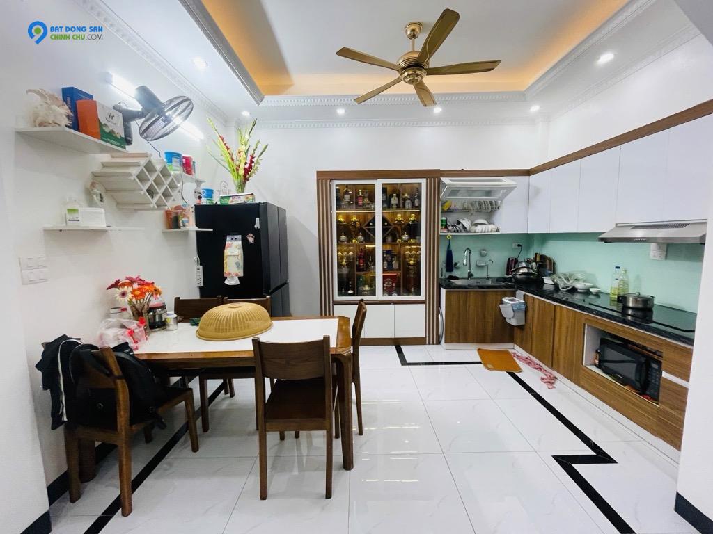 CẦN BÁN GẤP nhà ngõ thông, phố Trịnh Văn Bô, ô tô gần, kinh doanh, 46m x 5T, chỉ 5.1 tỷ, full NT, ở sướng