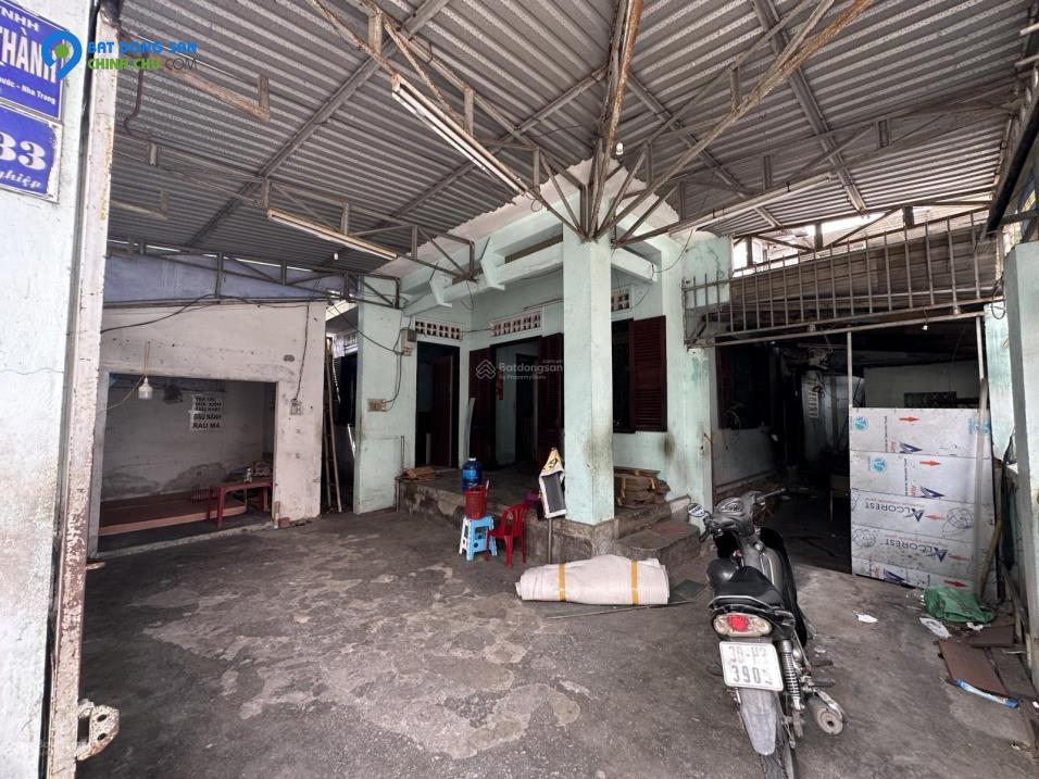 CHO THUÊ NHÀ LÔ GÓC 2 MẶT TIỀN – PHÙ HỢP KINH DOANH TẠI ĐƯỜNG ĐOÀN TRẦN NGHIỆP – NHA TRANG GIÁ 15 TRIỆU  / 1 THÁNG