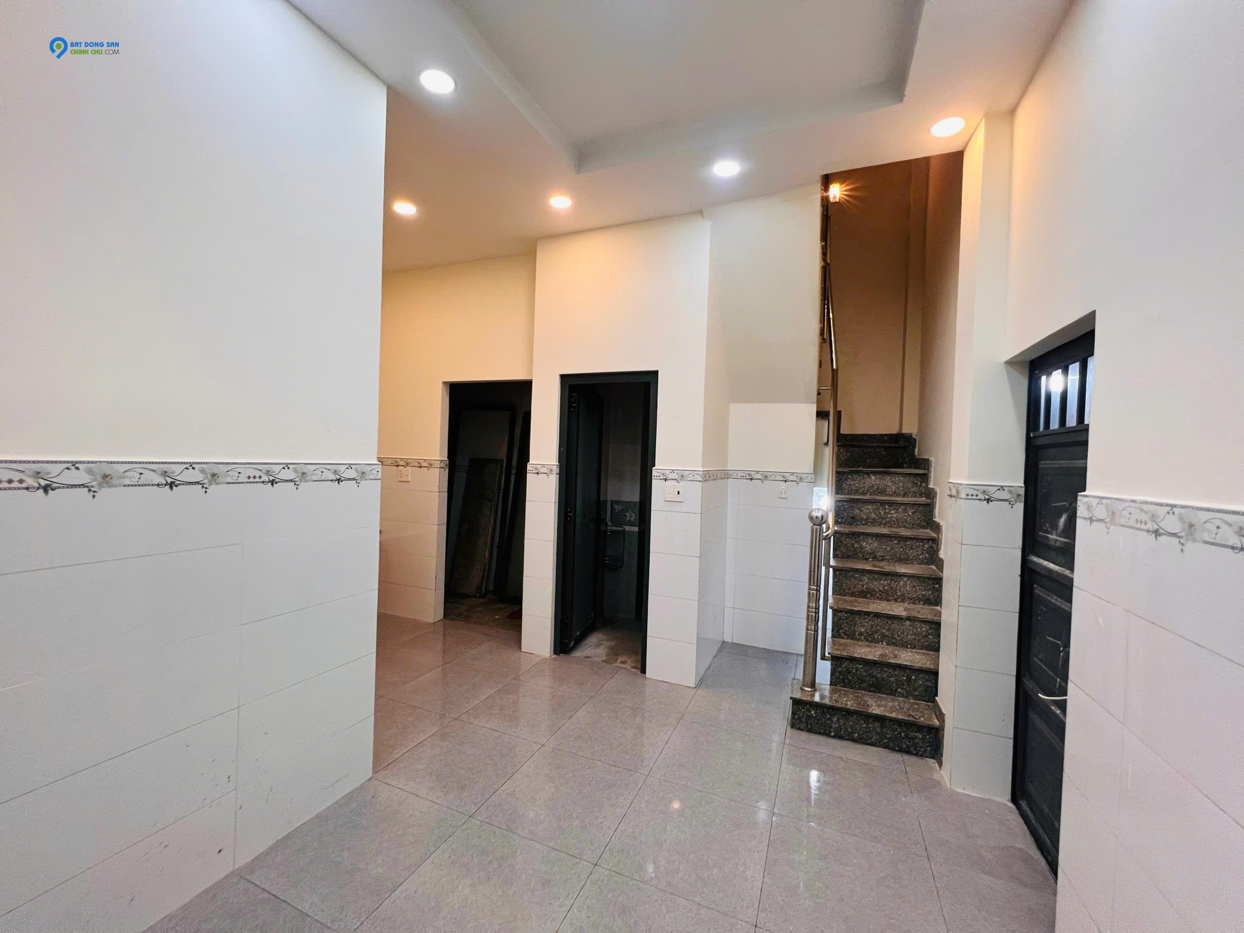 Cần Bán Gấp Nhà 34m2,4T, 5PKK, Lô Góc, Trần Hưng Đạo, P PNL, Q1, Chỉ 8,2 Tỷ