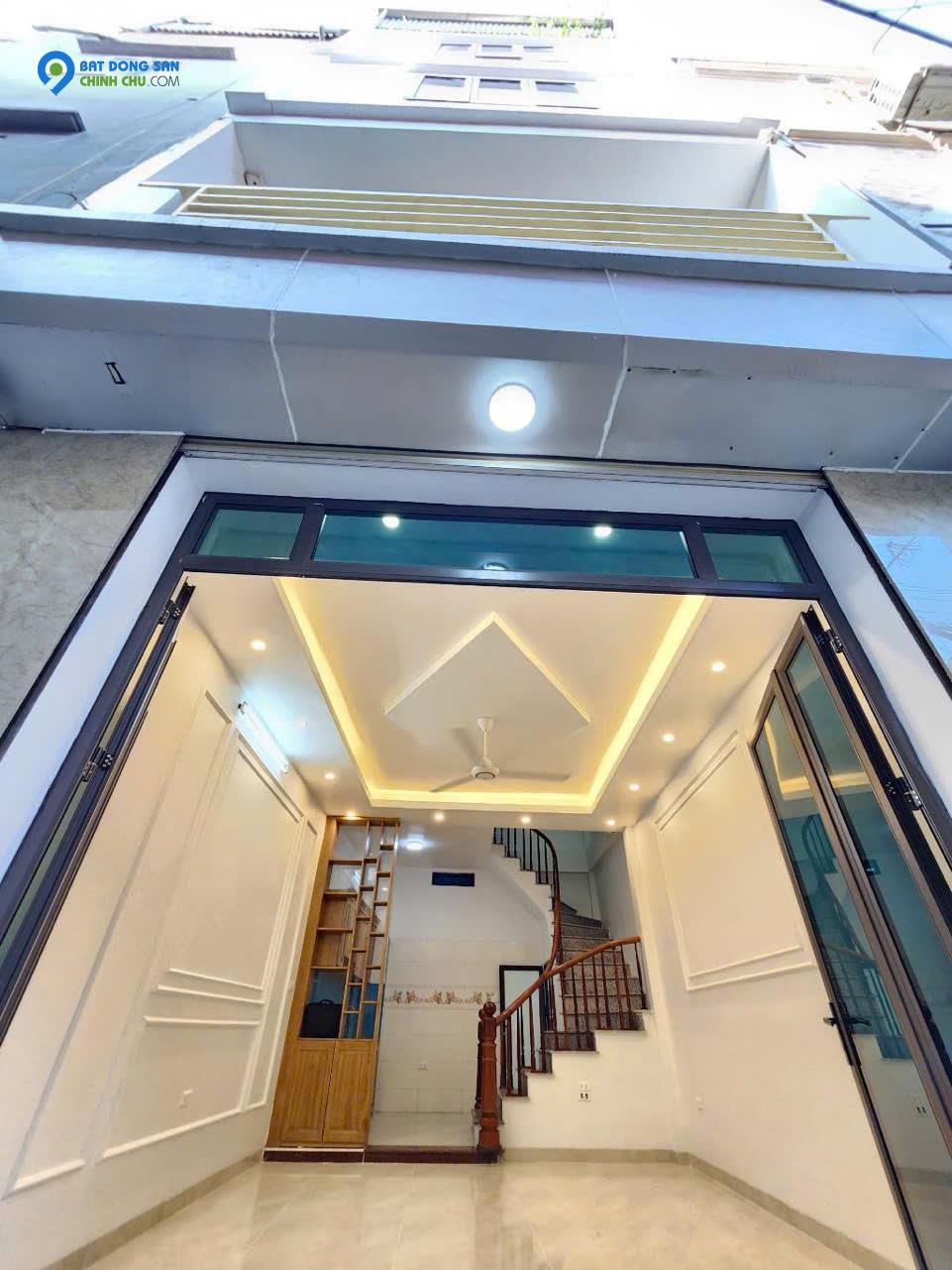 Cần Bán Nhà Nam Dư Lĩnh Nam 42m 5 Tầng 5 phòng Tặng Hết Nội Thất Sổ Đỏ