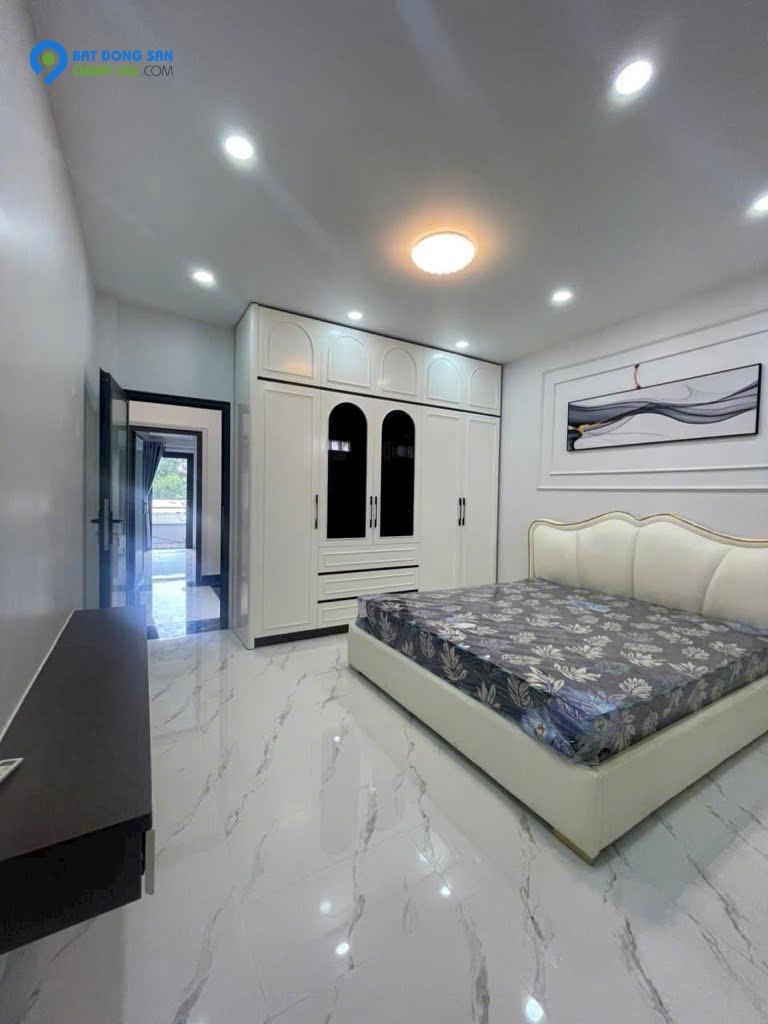 Cần bán gấp căn nhà siêu đẹp 5 tâng, thiết kế hiện đại, ngay sát Quận 7
