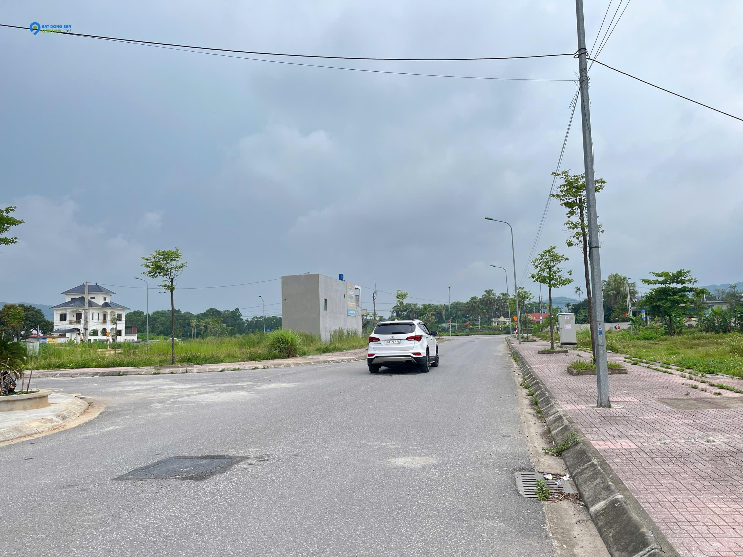 Cần bán gấp đất ngay TT  thị xã Nghi Sơn, Thanh Hóa, DT 108m2 đường 15.5m  giá chỉ 1 Tỷ.