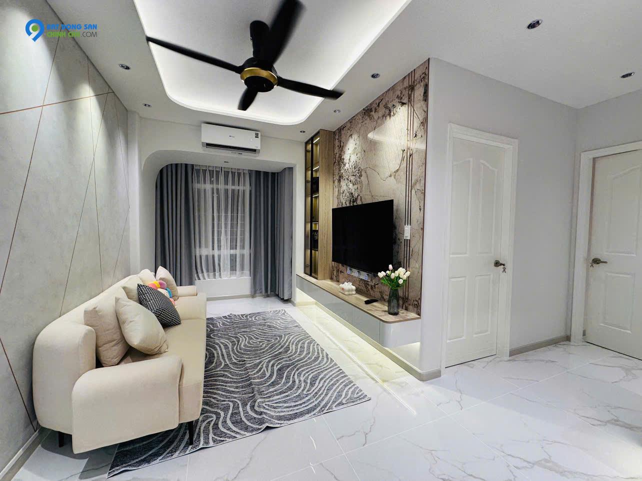 Căn hộ Sky Garden 3, 3 phòng ngủ 2 toilet. View sông thoáng mát. Giá 5.95 tỷ. LH 0909 332 839 Mr. Lộc