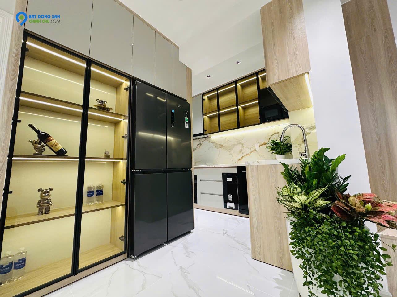 Căn hộ Sky Garden 3, 3 phòng ngủ 2 toilet. View sông thoáng mát. Giá 5.95 tỷ. LH 0909 332 839 Mr. Lộc