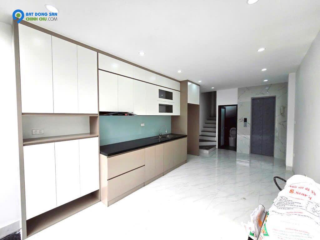 Cầu Giấy nhà mới tinh, 30m2, ngõ rộng, gần phố, 6 tầng thang máy, 8 tỷ