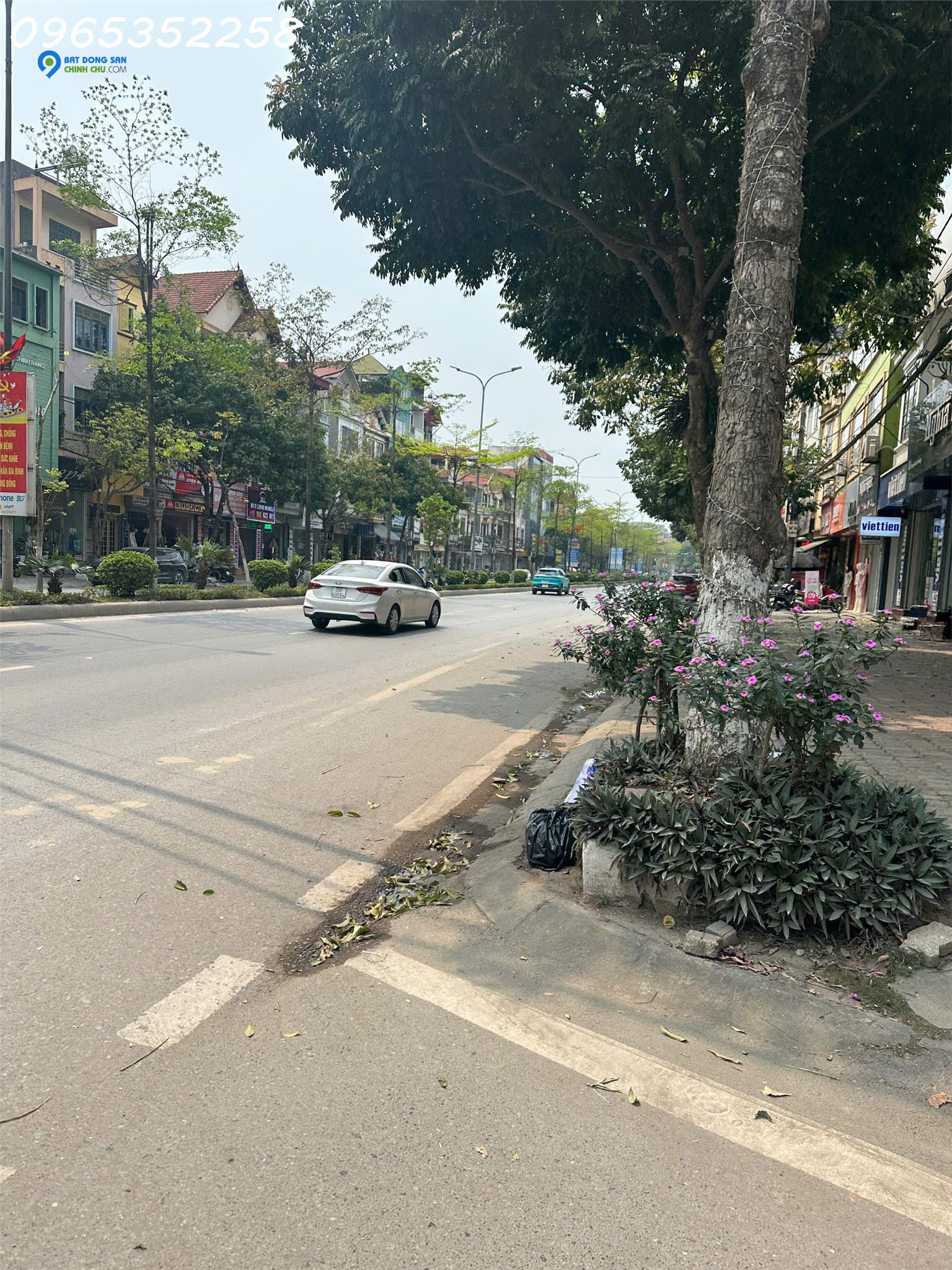 Chính Chủ Cần Bán Miếng Đất Mặt Quốc Lộ Phố Phan Đình Phùng - Đan Phượng Ô Tô Tránh - Diện Tích 42.5m - Mặt tiền Siêu Rộng 6.1m