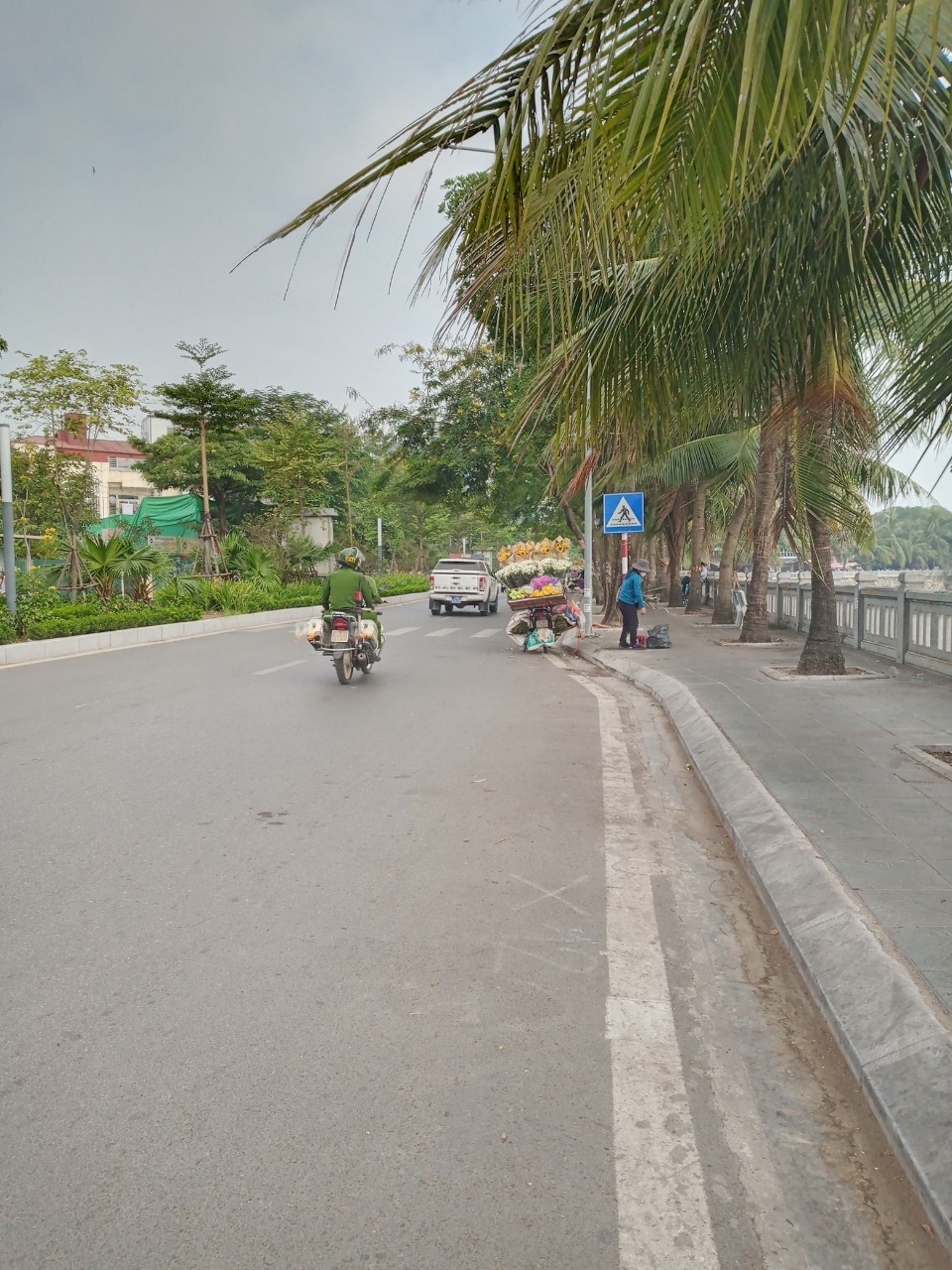 Chính chủ cần bán lô đất ngõ 175 Lạc Long Quân, Nghĩa Đô, Cầu Giấy, Hà Nội