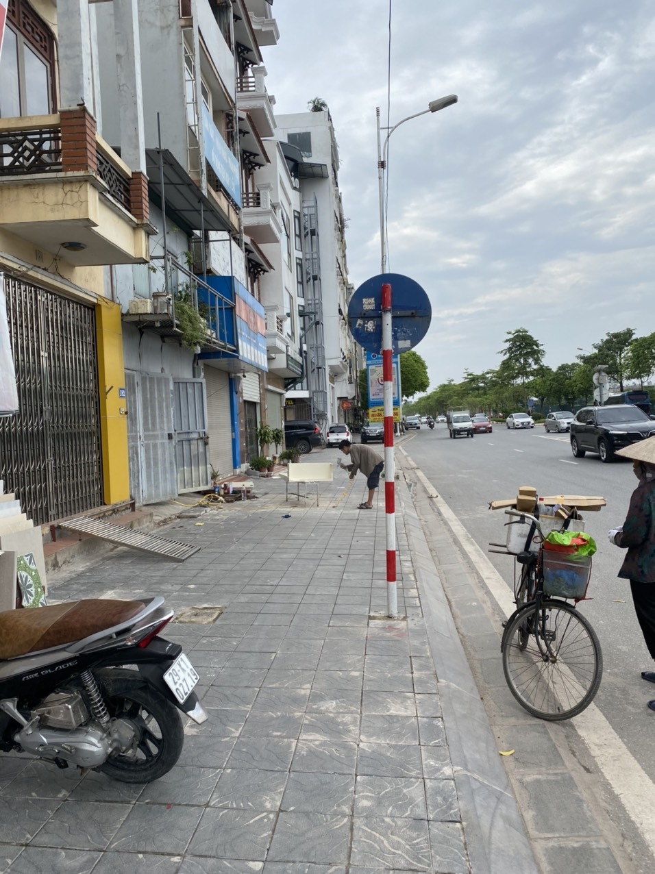 Chính chủ cần cho thuê nhà mặt đường Cổ Linh, gần Aeon Mall Long Biên, Quận Long Biên, Hà Nộ