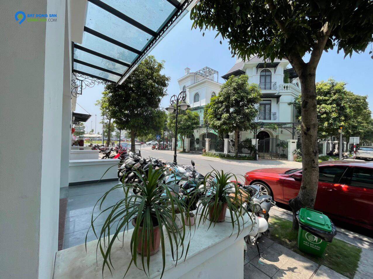 Chính chủ cho thuê tầng 1 Shophouse SB23 hai mặt tiền Vinhomes Ocean Park Gia Lâm, Hà Nội