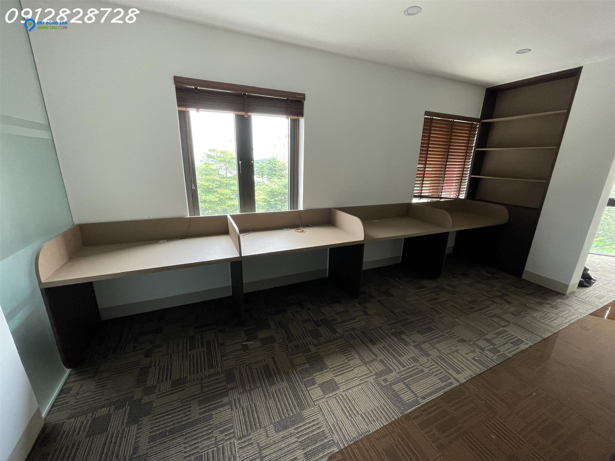 Cho thuê biệt thự ngõ 214 Nguyễn Xiển ,120m x 5 tầng 1 tum thông sàn , thang máy riêng có PCCC