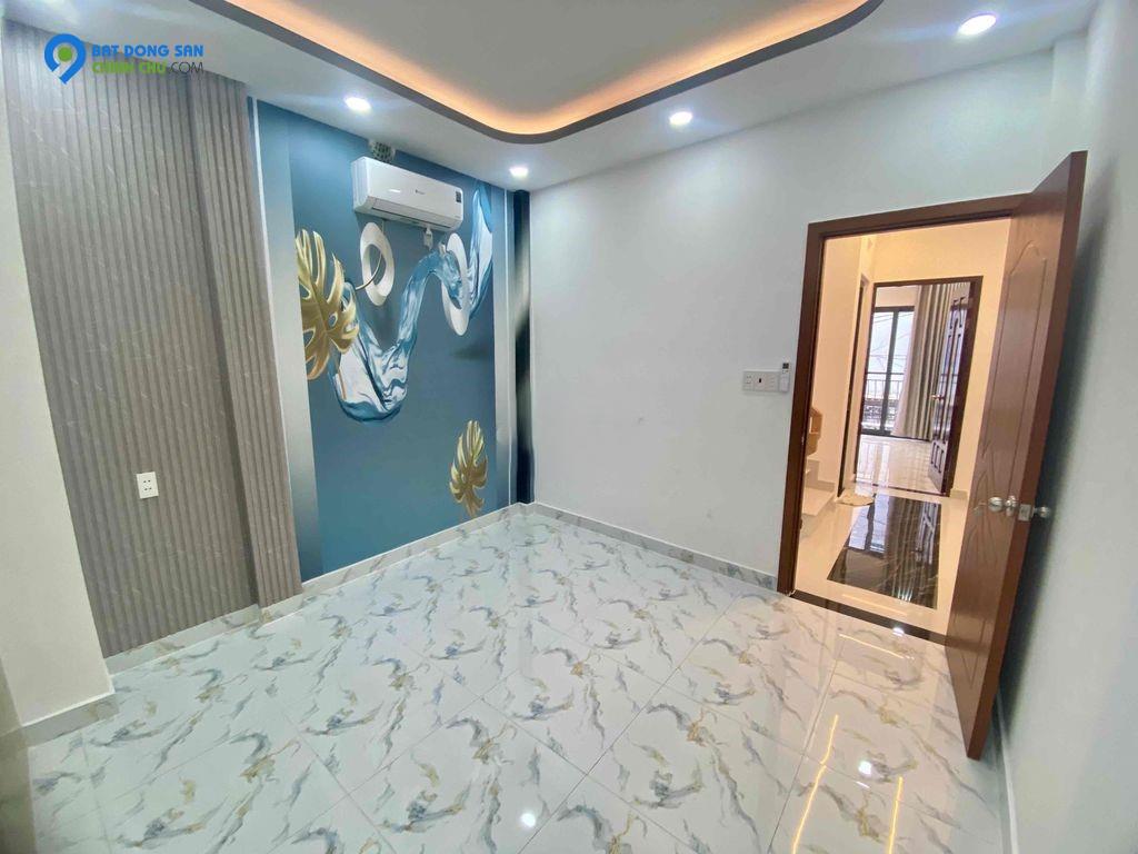 Cho thuê nhà 3 tầng, 4PN, 130m², Phan Huy Ích, Tân Bình - 13 triệu