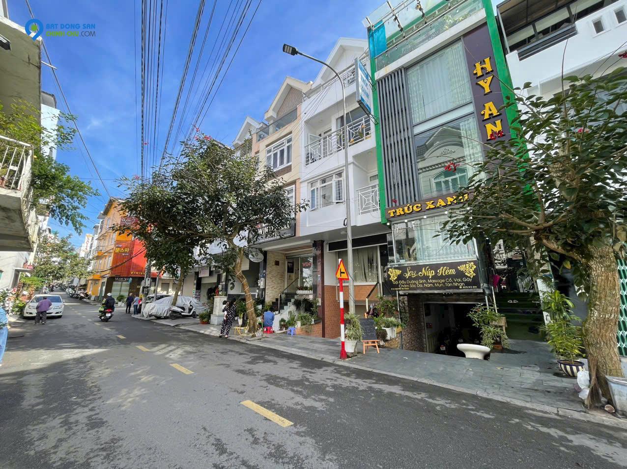Cho thuê nhà 6 phòng ngủ mặt tiền Nguyễn Thị Nghĩa P2 - Đà Lạt - giá 25tr