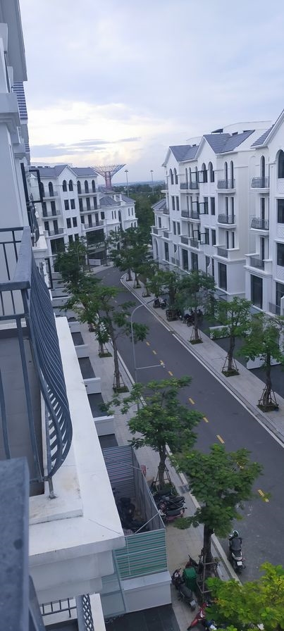 Cho thuê nhà phố Vinhomes Nguyên căn 25 triệu 417